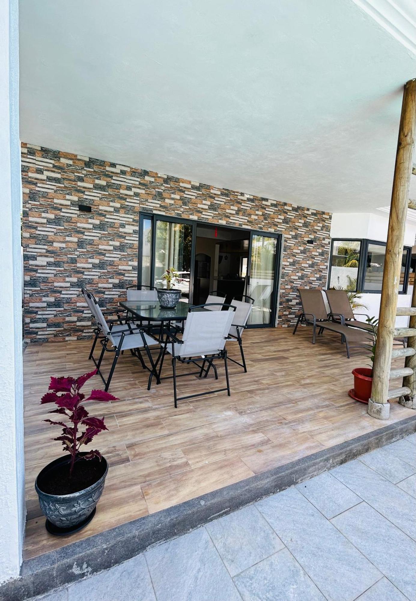 Villa Ellapen Pereybere Beach Exterior photo